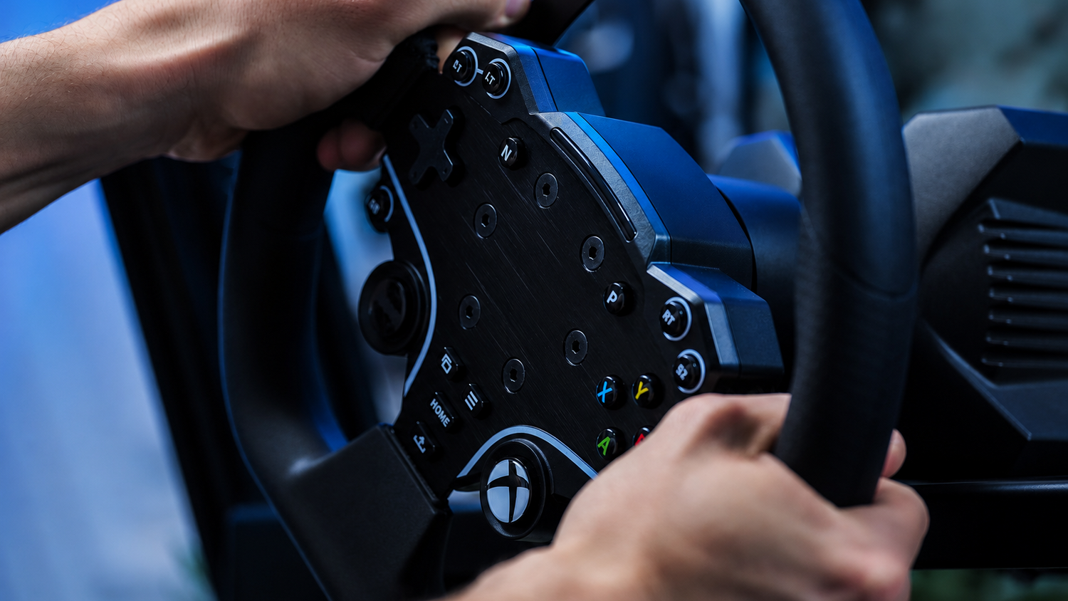 Moza Racing steering wheel mounted on direct drive wheelbase for sim racing